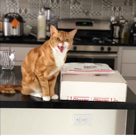 Welcome to my closet 😊 - Picture 6 of 8